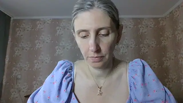 CandiCole online show from July 21, 2026, 4:59 am