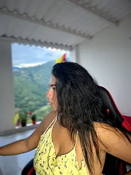 samanthahut1 online show from July 27, 2026, 10:50 pm