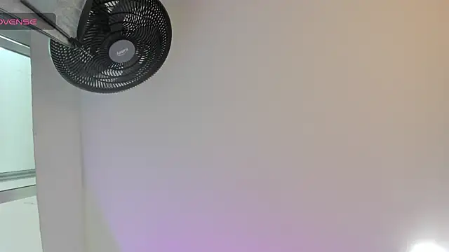 sweet  vanessa1 online show from July 5, 2026, 11:01 pm