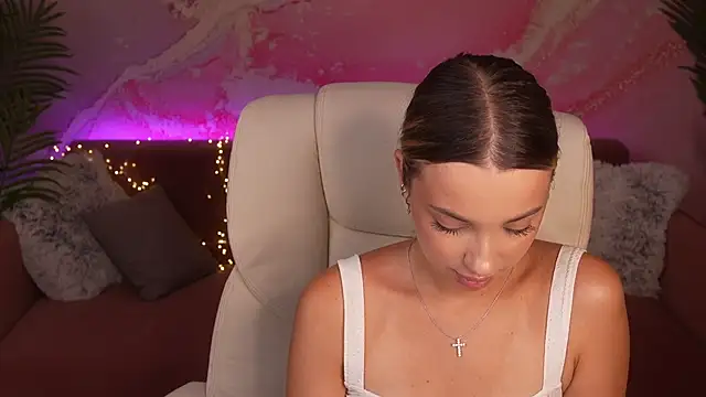 MelisaRoss online show from June 29, 2026, 10:15 am