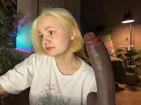 MoonIvy  online show from May 1, 2026, 7:18 pm