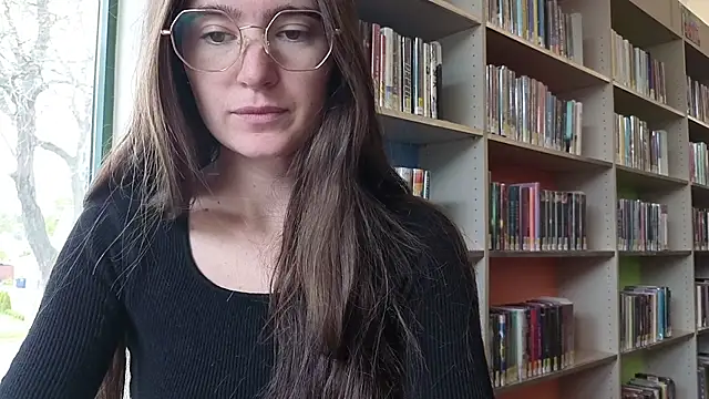 bambifarrina online show from May 13, 2026, 8:27 pm