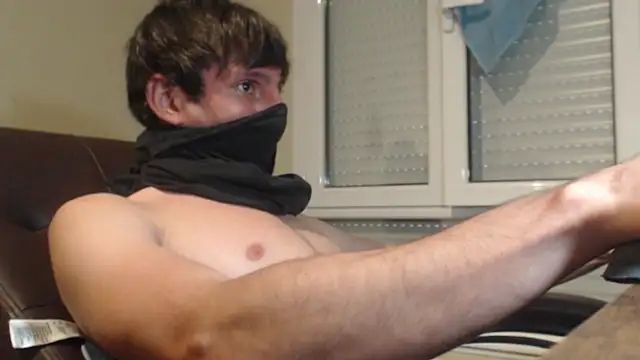 kikelargo22 online show from July 8, 2026, 7:29 pm