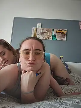 AndHerXO online show from July 15, 2026, 1:49 pm