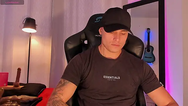 connorsmiith online show from July 5, 2026, 7:43 pm