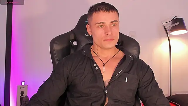 connorsmiith online show from July 6, 2026, 3:03 pm