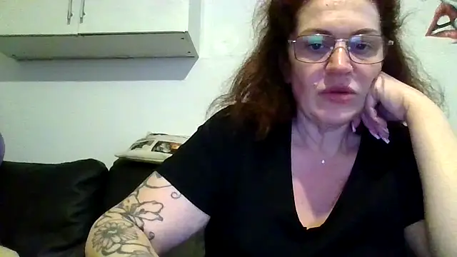 RubyyRosee online show from April 26, 2026, 6:22 am