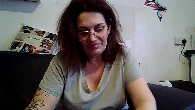 RubyyRosee online show from May 19, 2026, 1:28 pm