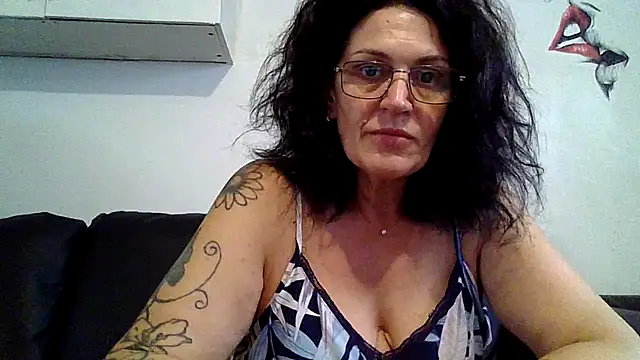 RubyyRosee online show from June 25, 2026, 5:23 am