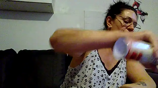 RubyyRosee online show from June 27, 2026, 5:23 am