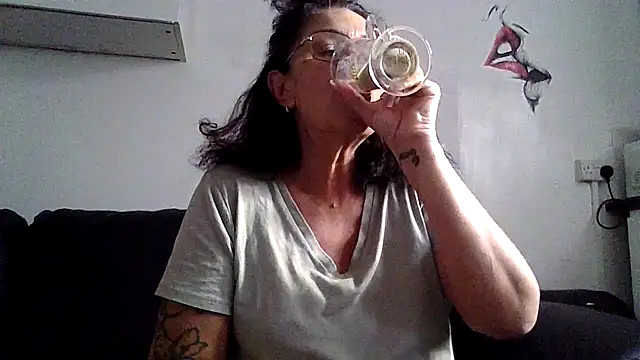 RubyyRosee online show from July 8, 2026, 5:56 am