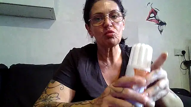 RubyyRosee online show from July 9, 2026, 6:06 am