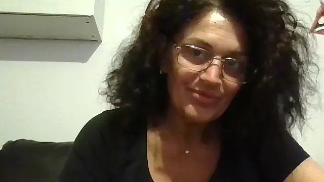 RubyyRosee online show from July 17, 2026, 5:47 am