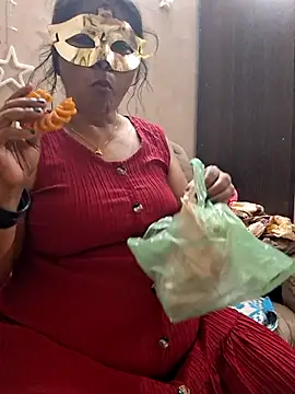 SIMIHOT online show from July 24, 2026, 3:32 pm