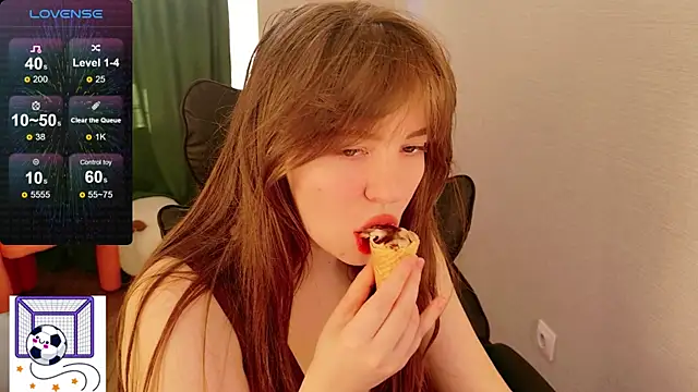 Moon  Bunny online show from June 22, 2026, 3:42 pm