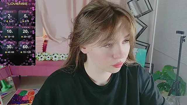 Moon  Bunny online show from July 2, 2026, 3:40 pm