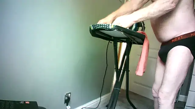 cockheart122 online show from June 15, 2026, 12:29 pm