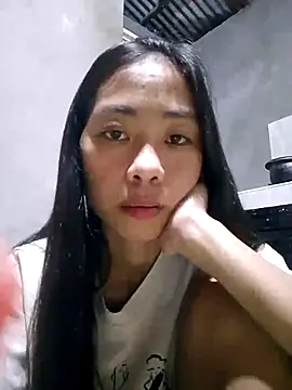 SweetMissPinay18 online show from June 25, 2026, 2:43 pm