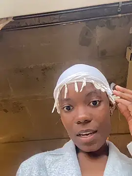prettydollyy online show from July 17, 2026, 1:07 pm