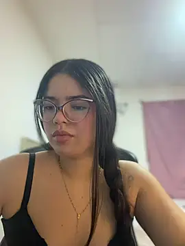 Snapshot of Valentina2390 chatting on June 29, 2026, 2:51 am Valentina2390 online show from June 29, 2026, 2:51 am