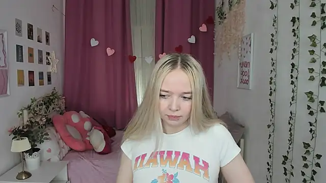 BellaMontgomery online show from May 28, 2026, 10:07 pm