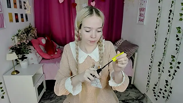 BellaMontgomery online show from May 30, 2026, 6:38 pm