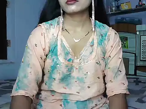 Snapshot of ROSE_GOLDE chatting on June 18, 2026, 5:51 am ROSE GOLDE online show from June 18, 2026, 5:51 am