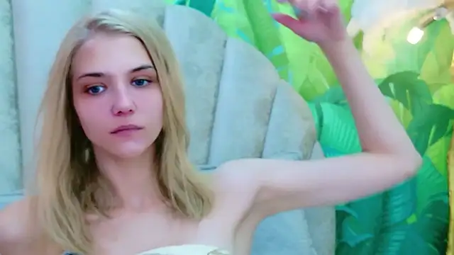 4example Chloe online show from June 27, 2026, 5:45 am