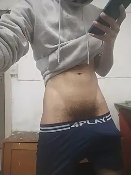 ColouredPapi online show from August 4, 2026, 2:37 am