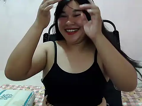 Kiarra 69 online show from May 3, 2026, 12:33 pm