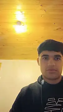 juanfritaa21 online show from July 16, 2026, 8:37 pm