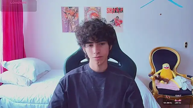 Nude Boy18 online show from July 21, 2026, 6:43 pm