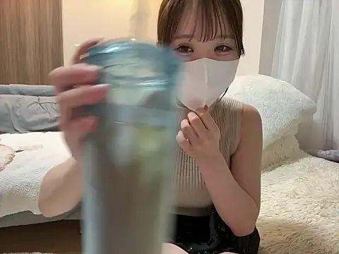 Snapshot of nano-da-u chatting on July 8, 2026, 6:23 pm nano-da-u online show from July 8, 2026, 6:23 pm