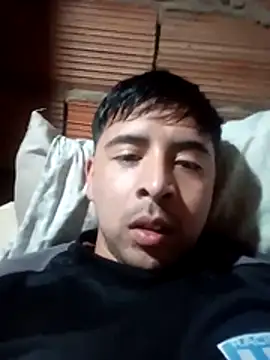 Tuslabios online show from July 20, 2026, 11:40 pm