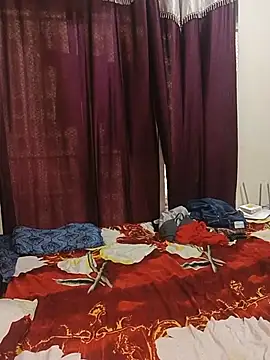 MEERAcle online show from August 9, 2026, 3:44 am
