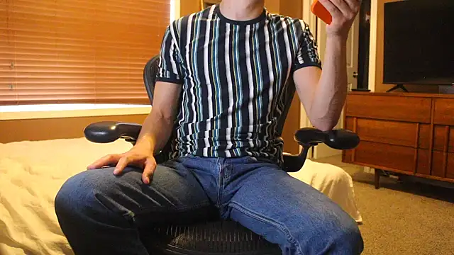 jjjjjfive online show from June 19, 2026, 1:54 am