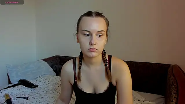 Kelly Cartier online show from June 15, 2026, 2:41 pm