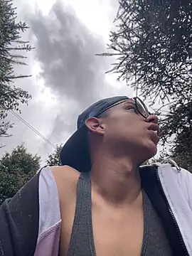 diegoand0911 online show from July 22, 2026, 5:16 pm