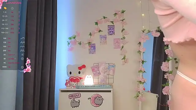 roxydolll online show from July 11, 2026, 2:36 am