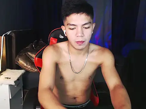 Hunky paul online show from June 16, 2026, 4:37 am