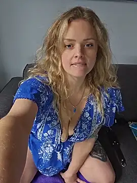 Bridgette03 online show from June 12, 2026, 12:09 am