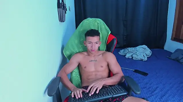 JuanchiT66 online show from June 16, 2026, 4:42 pm