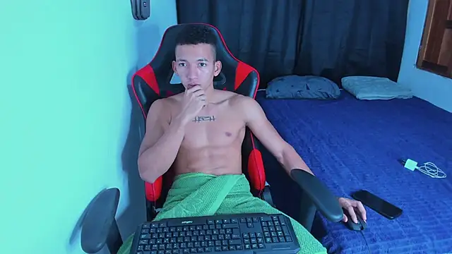 JuanchiT66 online show from July 5, 2026, 2:40 am