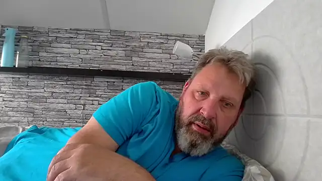 Snapshot of BigMan738@xh chatting on June 16, 2026, 6:21 pm BigMan738xh online show from June 16, 2026, 6:21 pm