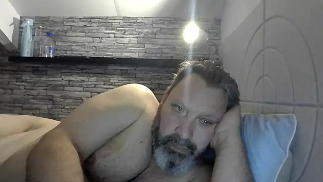 Snapshot of BigMan738@xh chatting on June 22, 2026, 10:40 pm BigMan738xh online show from June 22, 2026, 10:40 pm