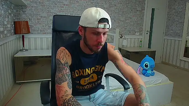 JonahShaw online show from July 22, 2026, 4:37 am