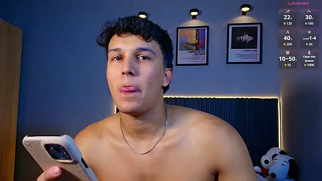 Leo Savage  online show from July 25, 2026, 3:26 am