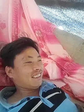 LongPhan003 online show from October 14, 2025, 2:56 am