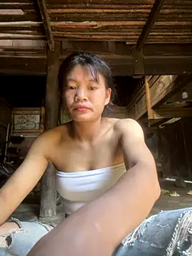 Ngoc 2k5 online show from October 11, 2025, 8:35 am