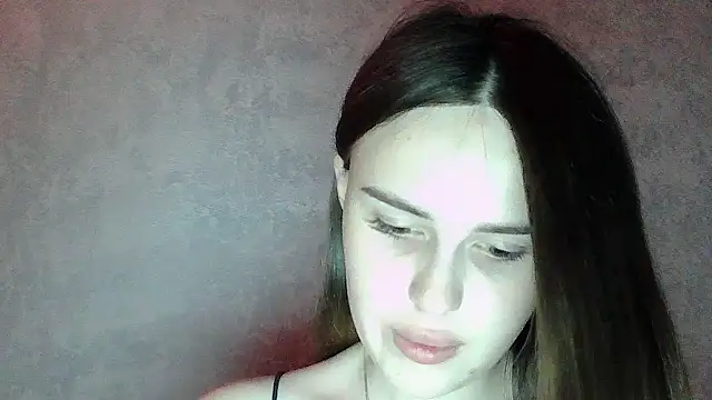 SweetLoraa online show from June 28, 2026, 7:20 pm